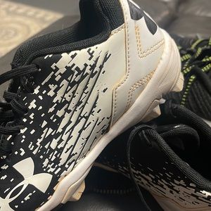 Kids under armour cleats